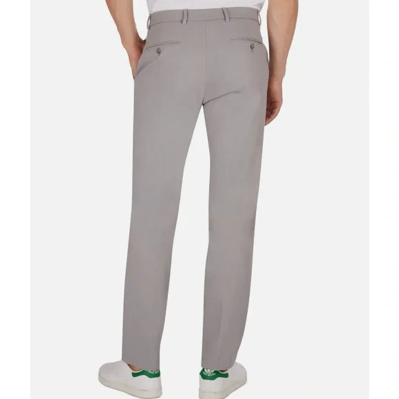 NWT Tommy Hilfiger Men's Light Gray TH Flex Pants - Size: 42/30